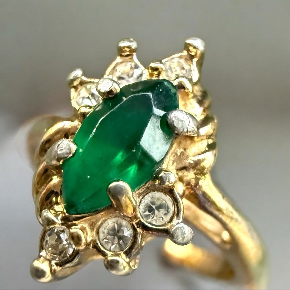 Goldtone Marquise Green Statement Ring with Clear Crystals – Size 6
